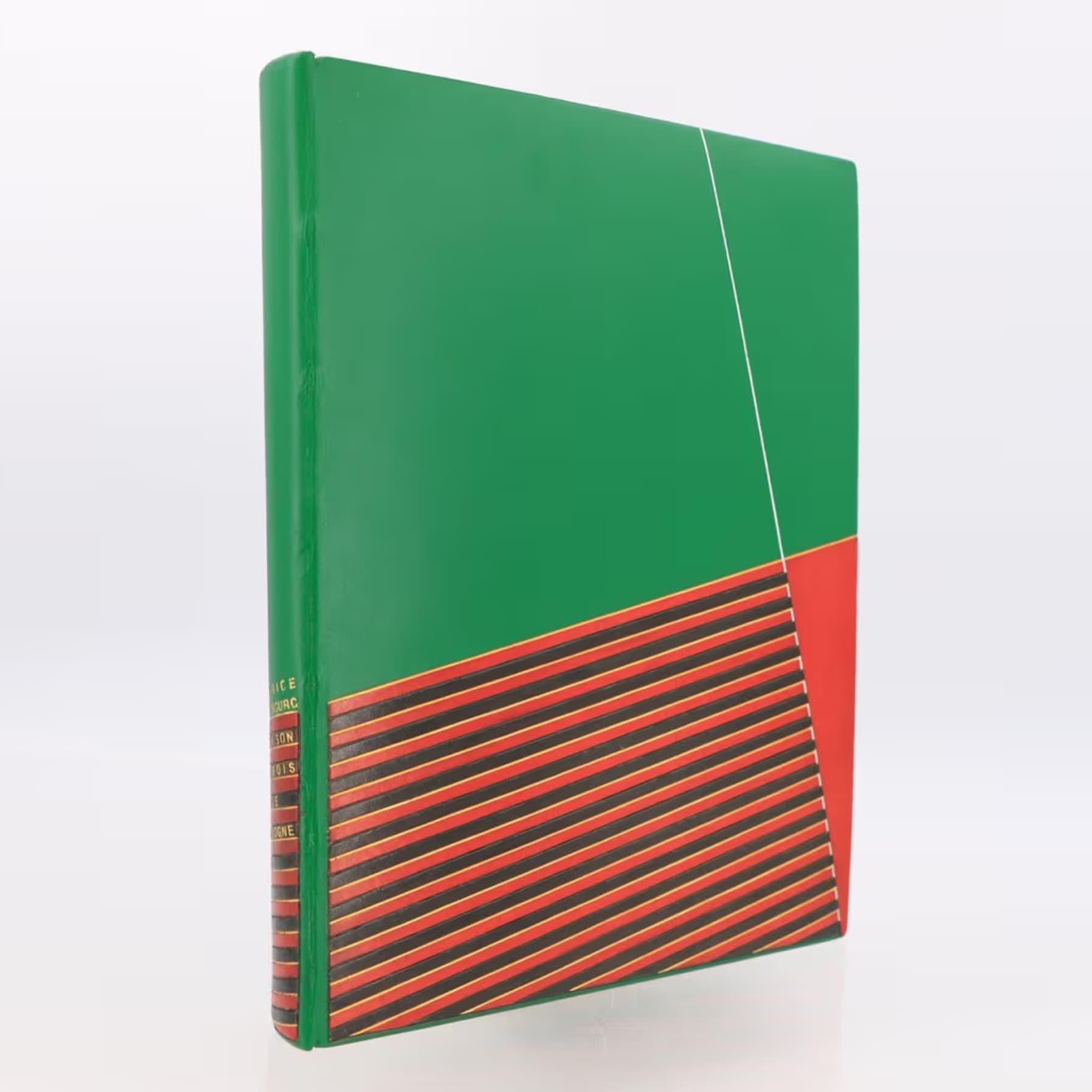 GENEVIÈVE DE LÉOTARD