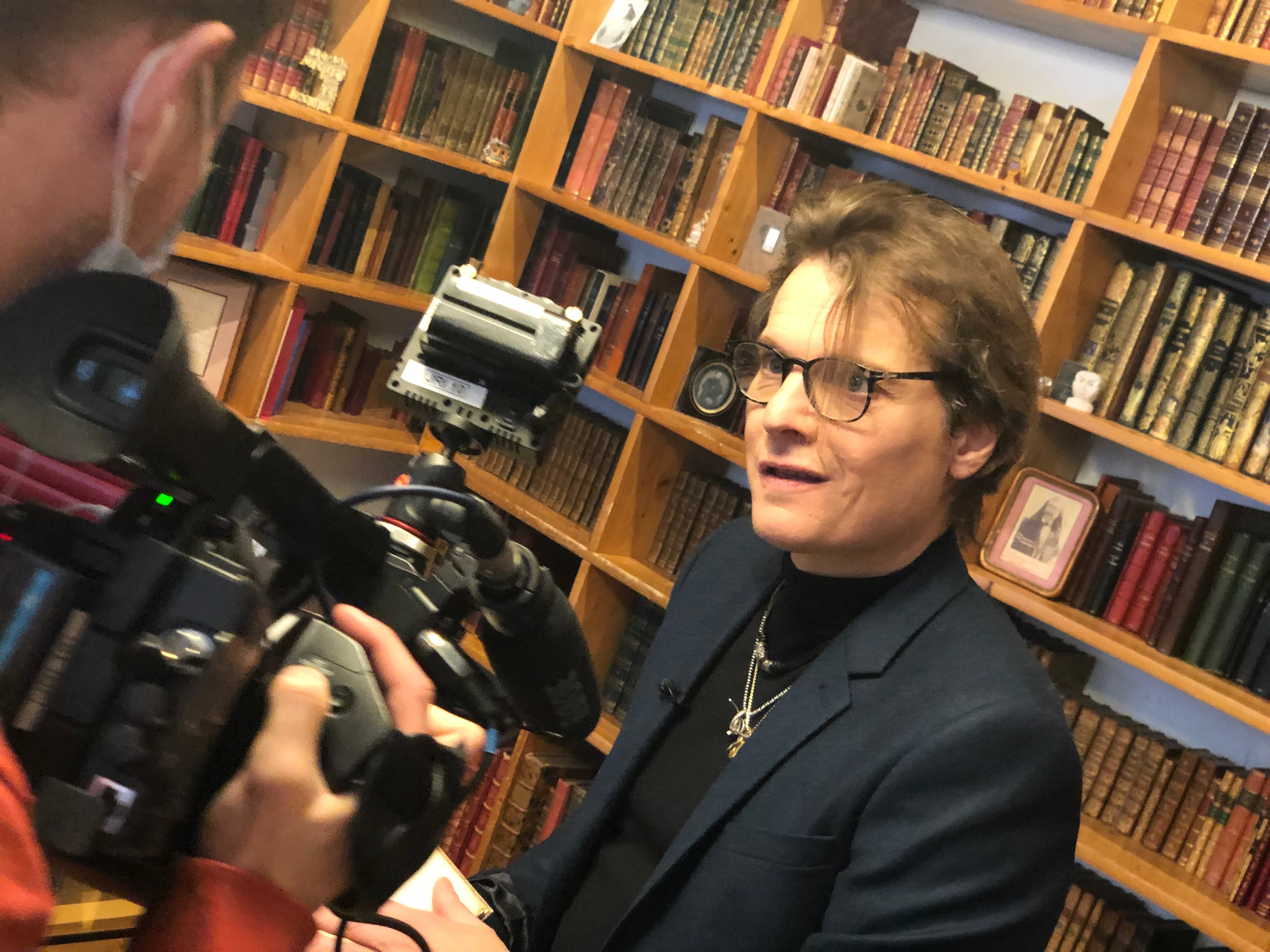 Singer Bénabar promotes his new album at Librairie Le Feu Follet