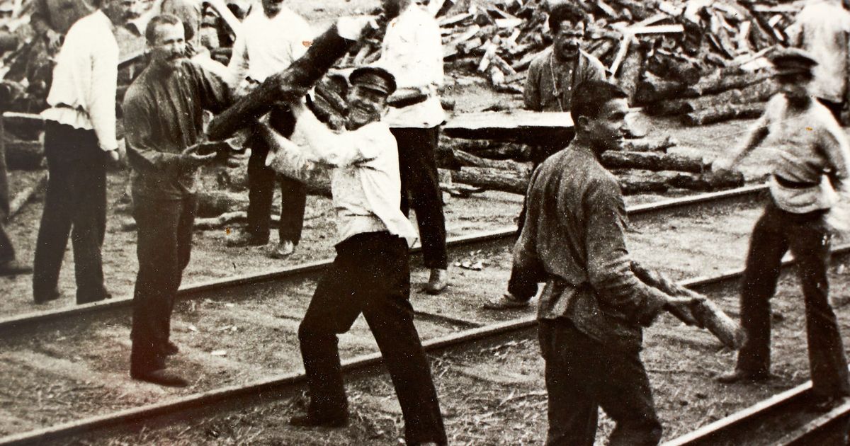 ANONYME • Russian Revolution photograph album. Agit-trains (Agitprop ...
