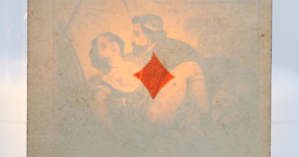 ANONYME • Carte à jouer érotique à secret - Cinq de carreau • 1860