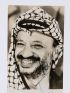 ARAFAT : Portrait photographique signé de Yasser Arafat - Signiert, Erste Ausgabe - Edition-Originale.com