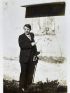 COCTEAU : Photographie originale inédite de Pablo Picasso à la Maison de Marcus Lucretius Fronto, Pompéi printemps 1917 - Erste Ausgabe - Edition-Originale.com