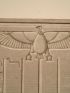 DESCRIPTION DE L'EGYPTE.  Edfou (Apollinopolis magna). Frise sculptée sous la galerie nord du petit temple. (ANTIQUITES, volume I, planche 64) - Prima edizione - Edition-Originale.com