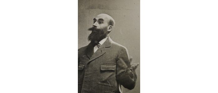 [Affaire Landru] Photographie originale : Le procès de Landru - 3e journée. Landru ne peut concevoir que le témoin ait une aussi mauvaise opinion de lui ! - Prima edizione - Edition-Originale.com