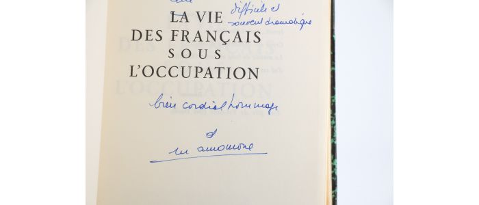 AMOUROUX : La Vie des Français sous l'Occupation - Libro autografato, Prima edizione - Edition-Originale.com