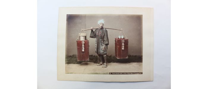 ANONYME : Photographie originale - Street amazake seller, a kind of drink made of fermented rice - First edition - Edition-Originale.com