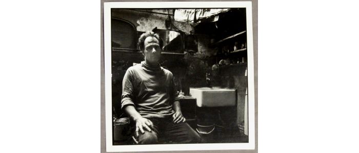 AUERBACH : Portrait de Frank Auerbach. Photographie Originale de l'artiste - Prima edizione - Edition-Originale.com