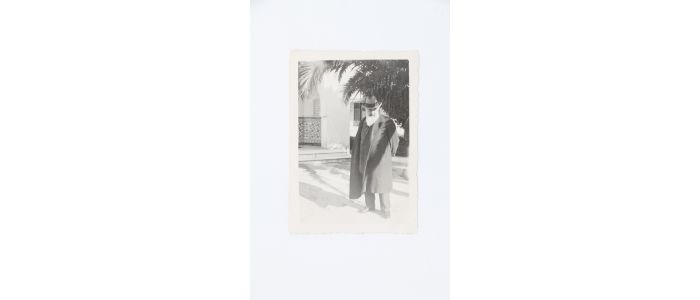 BERNARD : Photographie originale de Tristan Bernard prise à Cannes en 1943 - Prima edizione - Edition-Originale.com