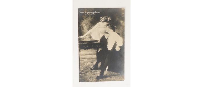 BERNHARDT : Carte postale photographique signée de Sarah Bernhardt et Julia Bartet - Libro autografato, Prima edizione - Edition-Originale.com