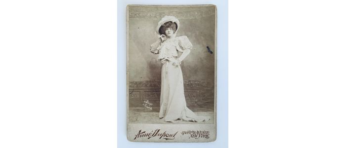 BERNHARDT : [PHOTOGRAPHIE] Portrait photographique de Sarah Bernhardt - Edition Originale - Edition-Originale.com