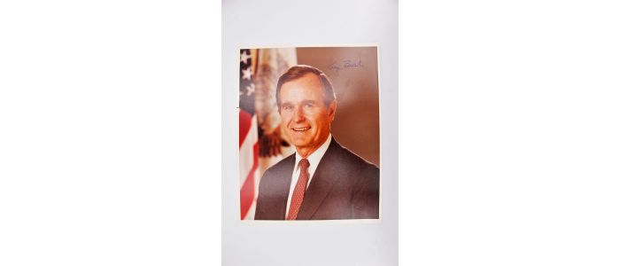 BUSH : Portrait photographique signé de George Bush - Signiert, Erste Ausgabe - Edition-Originale.com