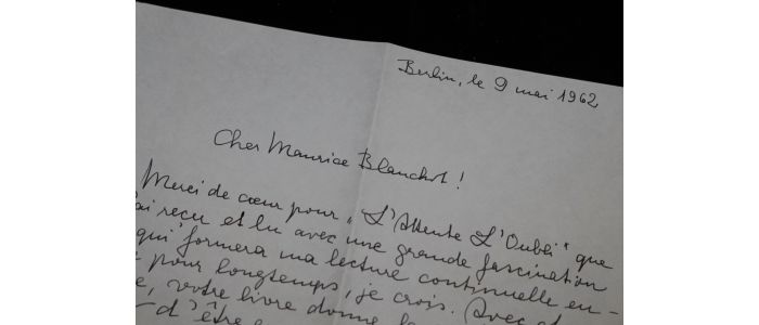 HUBNER : Lettre manuscrite adressée à Maurice Blanchot et enveloppe - Signiert, Erste Ausgabe - Edition-Originale.com