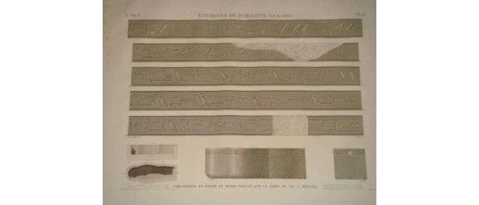 DESCRIPTION DE L'EGYPTE.  Environs de Babylone. Le Kaire [Le Caire]. Sarcophage en forme de momie, trouvé sur le bord du Nil à Boulâq. (ANTIQUITES, volume V, planche 23) - Edition Originale - Edition-Originale.com