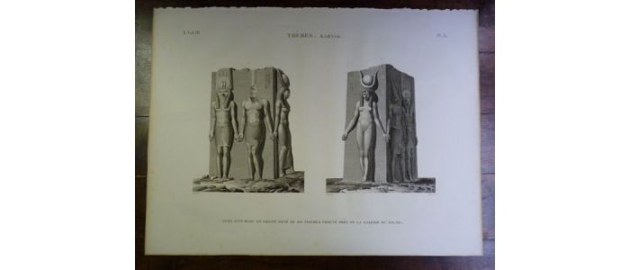 DESCRIPTION DE L'EGYPTE.  Thèbes. Karnak. Vue d'un bloc en granit orné de six figures, trouvé près de la galerie du palais. (ANTIQUITES, volume III, planche 31) - Prima edizione - Edition-Originale.com