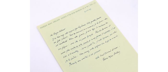MAC ORLAN : Lettre autographe datée et signée au jeune poète artésien Roger Valuet le complimentant sur son travail de poète : 
