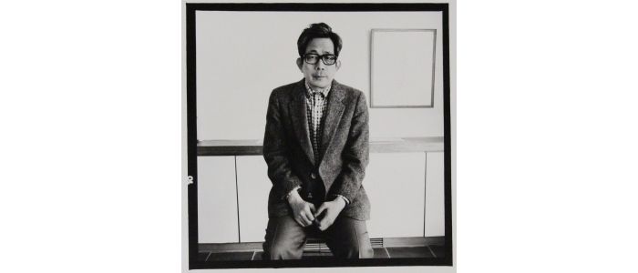 OE : Portrait de Oé Kenzaburo. Photographie Originale de l'artiste - Erste Ausgabe - Edition-Originale.com