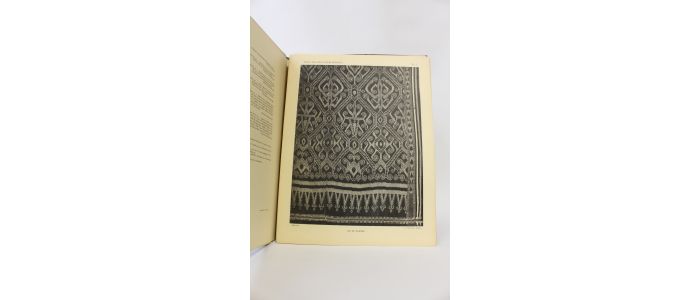 REAL : Tissus des Indes néerlandaises - Prima edizione - Edition-Originale.com
