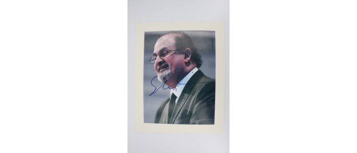 RUSHDIE : Portrait photographique dédicacé de Salman Rushdie - Autographe, Edition Originale - Edition-Originale.com