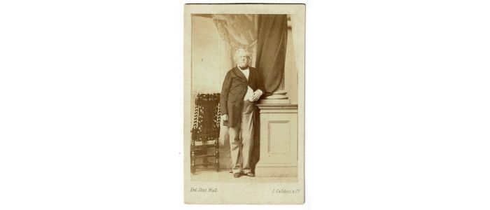 THACKERAY : [PHOTOGRAPHIE] Portrait photographique de William Makepeace Thackeray - Erste Ausgabe - Edition-Originale.com