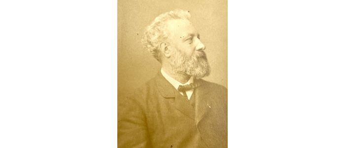 VERNE : [PHOTOGRAPHIE] Portrait photographique de Jules Verne - First edition - Edition-Originale.com