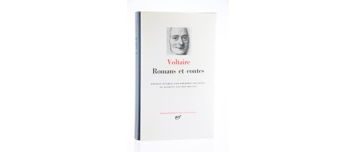 VOLTAIRE : Romans et contes - Erste Ausgabe - Edition-Originale.com