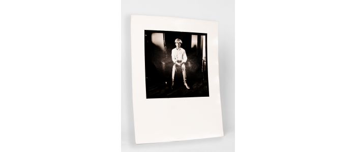 WARHOL : Portrait d'Andy Warhol. Photographie Originale tirée par l'artiste. - Erste Ausgabe - Edition-Originale.com