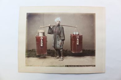 ANONYME : Photographie originale - Street amazake seller, a kind of drink made of fermented rice - Erste Ausgabe - Edition-Originale.com