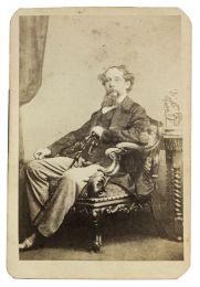 DICKENS : [PHOTOGRAPHIE] Portrait photographique de Charles Dickens - First edition - Edition-Originale.com