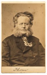 IBSEN : [PHOTOGRAPHIE] Portrait photographique d'Henrik Ibsen - First edition - Edition-Originale.com