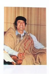 KADHAFI : Portrait photographique signé de Mouammar Kadhafi - Libro autografato, Prima edizione - Edition-Originale.com