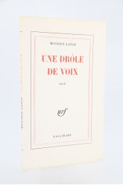 LANGE : Une drôle de voix - Erste Ausgabe - Edition-Originale.com