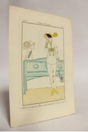 Costumes parisiens. Robe de crêpe de Chine. Sac et ceinture brodés de perles (pl.79, Journal des Dames et des Modes, 1913 n°36) - Prima edizione - Edition-Originale.com