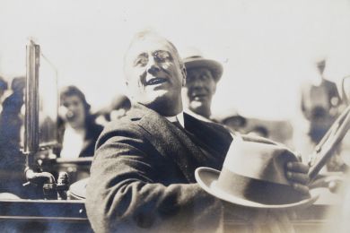 ROOSEVELT : Carte postale photographique représentant Franklin Delano Roosevelt - Erste Ausgabe - Edition-Originale.com