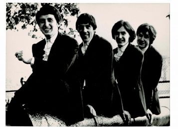 THE KINKS : [PHOTOGRAPHIE] Portrait photographique des Kinks - Erste Ausgabe - Edition-Originale.com