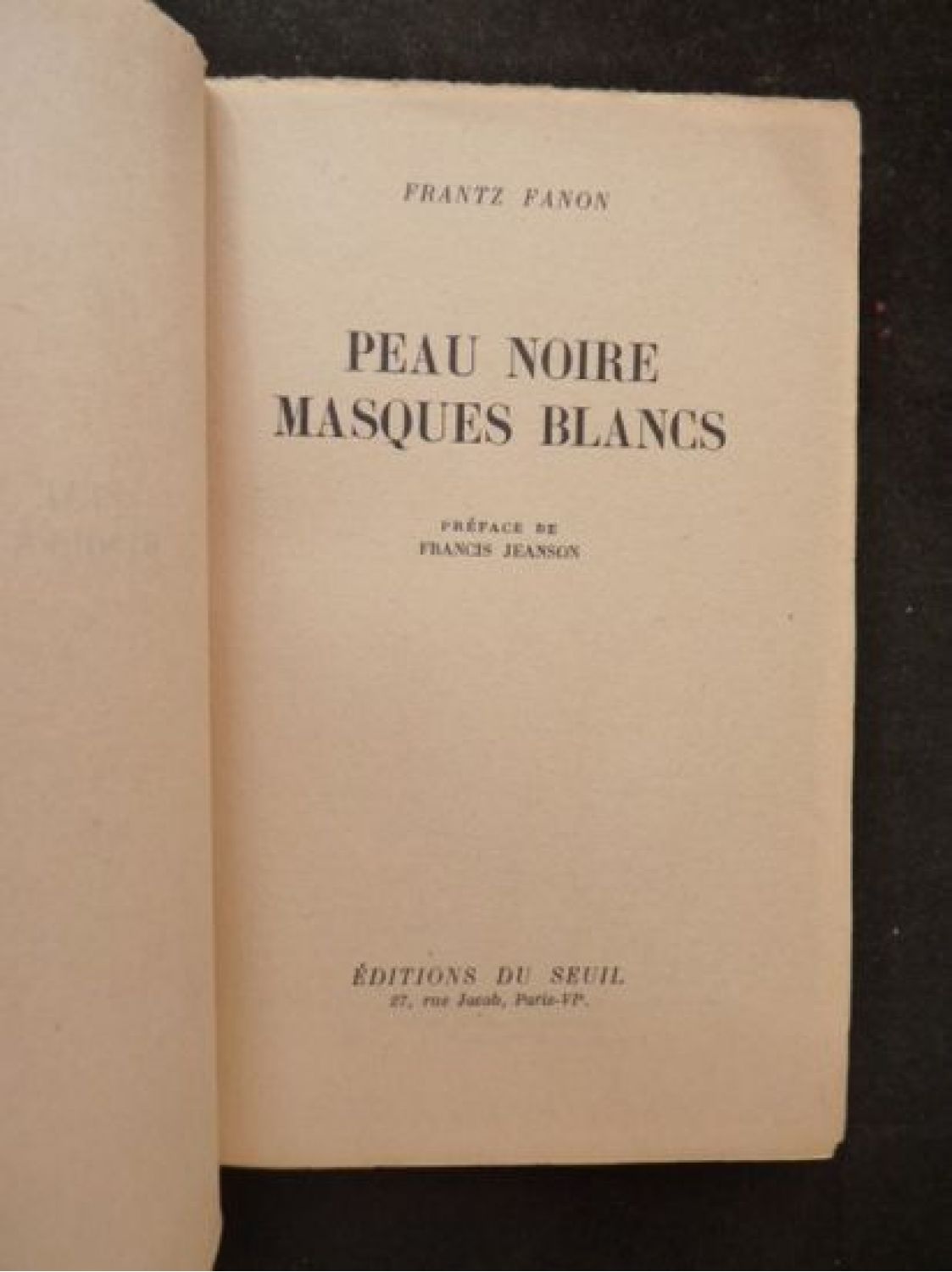 Peau Noir Masques Blancs by Frantz Fanon (Trade Paperback) for sale online